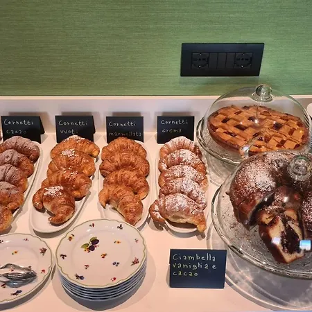 Jolly Charme Hotel 4*